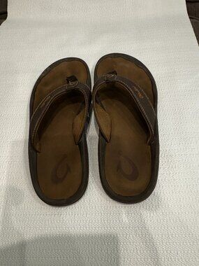 OluKai Ohana Men's Leather Flip Flops Sz 7 Brown